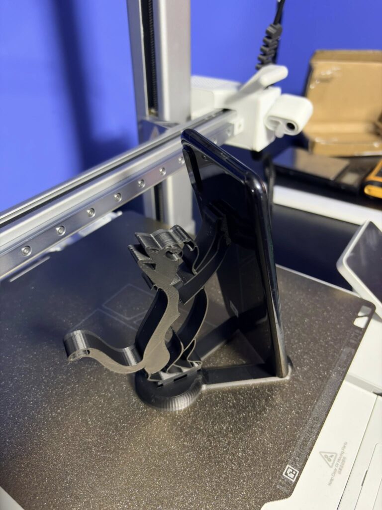 Macskás telefontartó