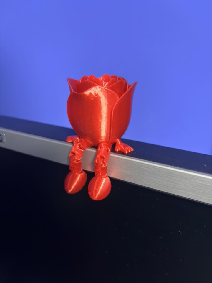 Nőnapi ajándék rózsa figura